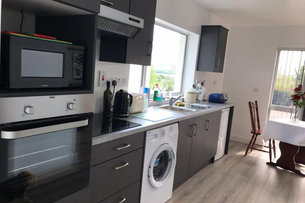Robin'S Nest Apartment Donegal Town Bagian luar foto